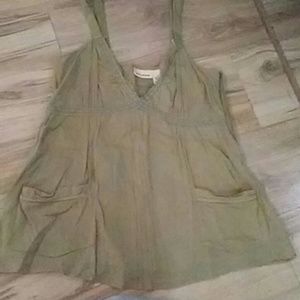 DKNY tank with pockets